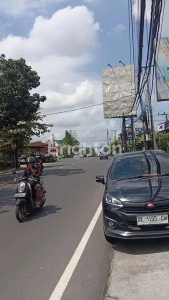 DISEWAKAN RUKO 2 LANTAI + ROOFTOP – PUSAT KOTA TABANAN