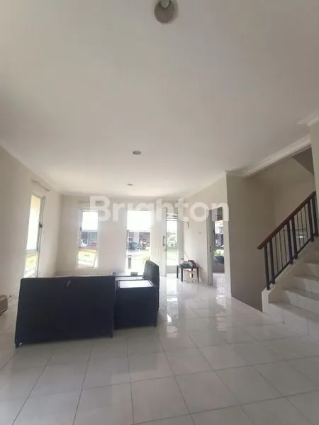 image RUMAH HOOK BADAN DI KOTA WISATA, LOKASI PREMIUM – AKSES MUDAH KE LRT! (8)