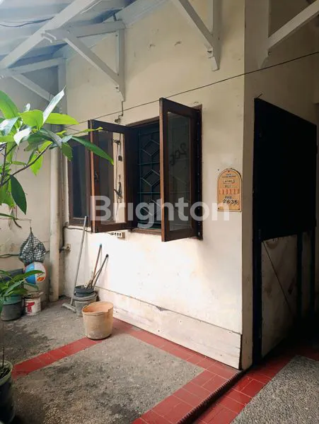 image RUMAH 2 LANTAI GANDENG 2 KAVLING STRATEGIS DI JELAMBAR, JAKARTA BARAT (3)