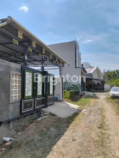 image RUMAH BARU MOJOSONGO LT 95 MTR FULL BANGUNAN – DEKAT TA TV SOLO, SIAP HUNI! (2)