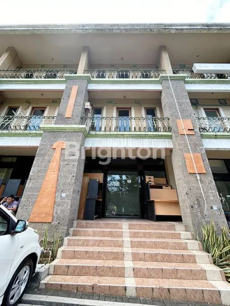 RUKO PREMIUM 3 LANTAI DI RENON - DEKAT PERKANTORAN & RS