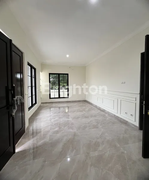image RUMAH MINIMALIS MODERN SEMI FURNISHED 4 KAMAR TIDUR THE ICON BSD CITY TANGERANG (4)