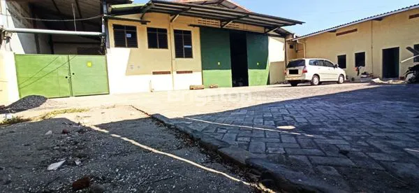 image GUDANG DIAP PAKAI DI DAERAH MARGOMULYO SURABAYA (1)