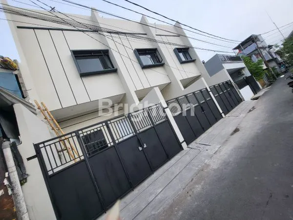 image RUMAH BARU DI JELAMBAR SIAP HUNI (1)