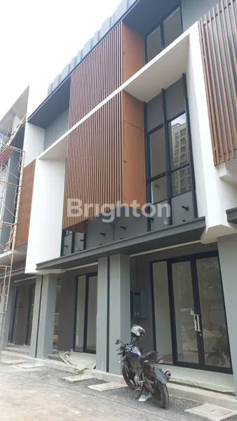 RUKO AKASA BSD 2 LANTAI, DEKAT 3 AKSES TOL