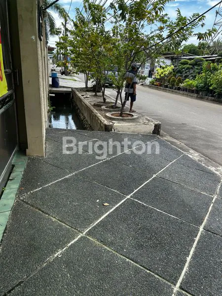 image RUMAH TUA UKURAN BESAR DI MUARA KARANG PLUIT JAKARTA UTARA (3)