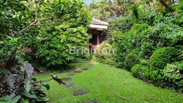 image RUMAH BESAR DI KEMANGGISAN (4)