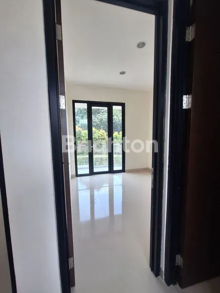 image RUMAH HOOK, 2 LANTAI CIBUBUR CBD (3)