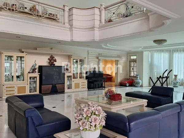 image RUMAH BINTANG DIPONGGO SURABAYA (4)