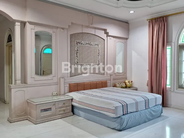 image RUMAH BINTANG DIPONGGO SURABAYA (7)