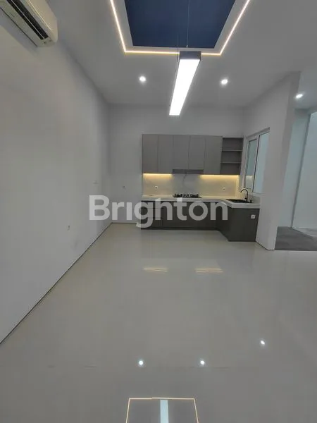 image RUMAH BARU SIAP HUNI 3 LANTAI PADEMANGAN (6)