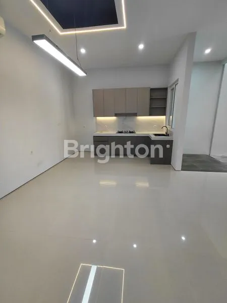 image RUMAH BARU SIAP HUNI 3 LANTAI PADEMANGAN (4)