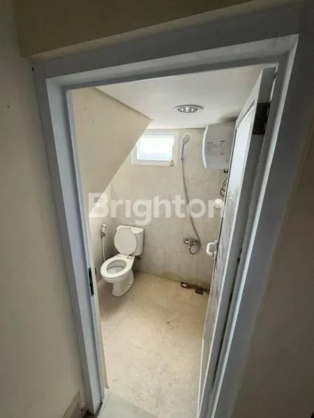 image RUMAH 2 LANTAI CLUSTER FURNISHED MINIMALIS MODERN + CARPORT 1 MOBIL, ONE GATE SYSTEM, CCTV & SECURITY 24 JAMSIAP HUNI (5)