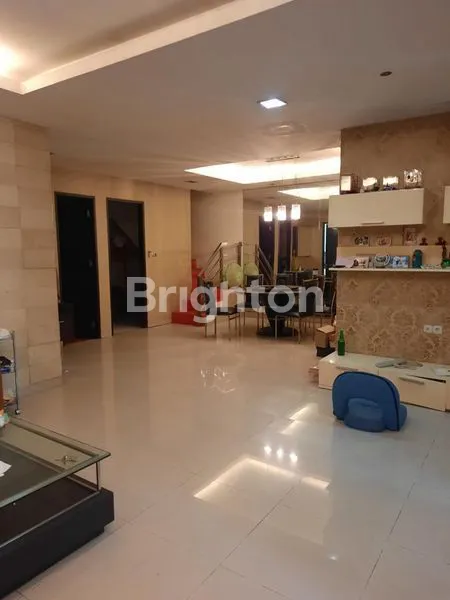 image RUMAH SIAP HUNI DI CLUSTER MAYANG PERMAI PIK 1 JAKARTA UTARA (3)