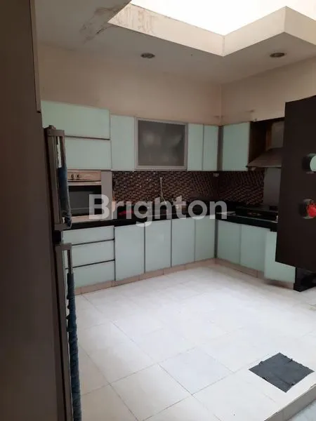 image RUMAH SIAP HUNI DI CLUSTER MAYANG PERMAI PIK 1 JAKARTA UTARA (8)