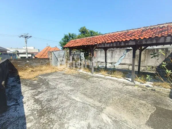 image GUDANG KOMERSIAL STRATEGIS 500M² DI KEPATIHAN, DEKAT BCA SOLO (2)