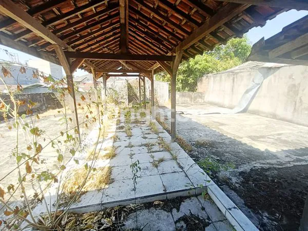 image GUDANG KOMERSIAL STRATEGIS 500M² DI KEPATIHAN, DEKAT BCA SOLO (7)