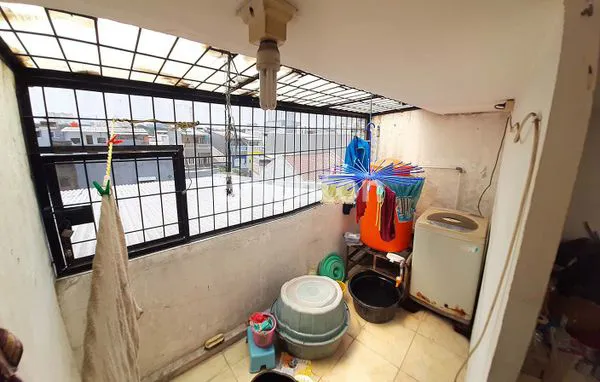 image RUMAH 3.5 LANTAI SIAP HUNI DI JELAMBAR - LOKASI PREMIUM SHM+IMB (8)