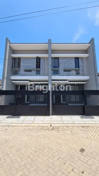 image RUMAH BARU 2 LANTAI DI KLAMPIS SEMOLO, DEKAT HOKKY MERR DAN JALAN RAYA MERR (1)