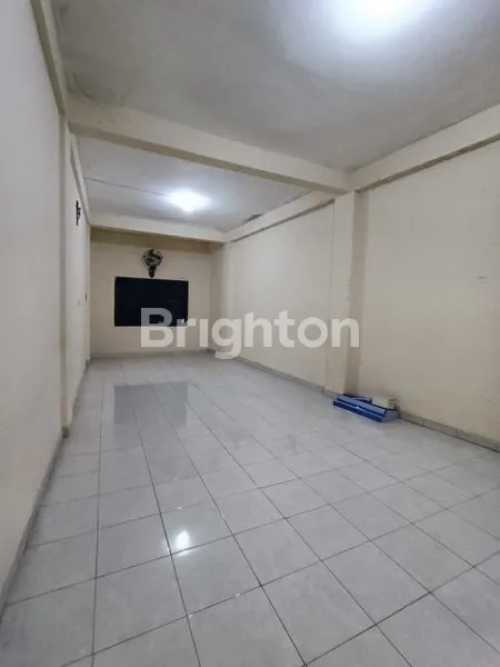 image RUKO 2 LT  BISA DI JUAL ATAU DI SEWAKAN COCOK UNTUK USAHA ATAU UNTUK KANTORNYA DI DAERAH MEDOHO SEMARANG (2)