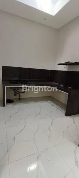 image RUMAH MEWAH GALAXY BUMI PERMAI 5+1 KT, ROW 3 MOBIL, DEKAT MERR (2)