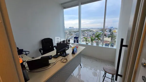 UNIT OFFICE SIAP PAKAI DI GEDUNG KENSINGTON OFFICE TOWER KELAPA GADING JAKARTA UTARA