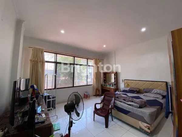 image RUKO STRATEGIS 2½ LANTAI DI INTI KOTA – JL. SUMATERA, MEDAN (5)