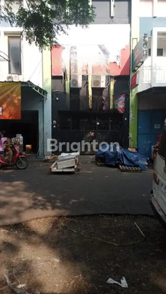 RUKO PINUS 2 LANTAI DI TAMAN ROYAL, TANGERANG