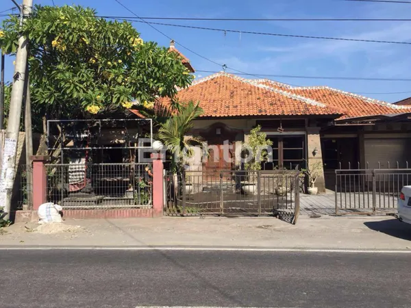 image RUMAH BESAR BISA DIFUNGSIKAN UNTUK USAHA & KANTOR DI RENON, PUSAT KOTA DENPASAR (1)