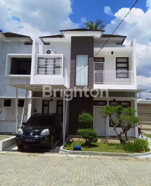 RUMAH MEWAH 2 LANTAI SIAP HUNI DI PARIS 2 - PONTIANAK TENGGARA