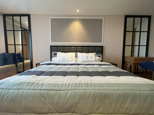 image APARTMENT MEWAH ONE EAST RESIDENT OAKWOOD DEKAT MERR GALAXY MALL KERTAJAYA DARMAHUSADA ITS PAKUWON CITY (2)