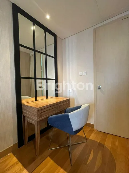 image APARTMENT MEWAH ONE EAST RESIDENT OAKWOOD DEKAT MERR GALAXY MALL KERTAJAYA DARMAHUSADA ITS PAKUWON CITY (3)