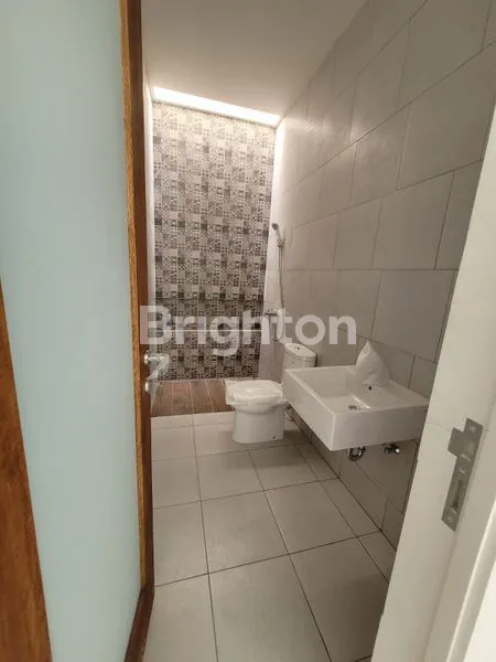 image RUMAH  MINIMALIS MODERN 2 LANTAI DI BENDUL MERISI (5)