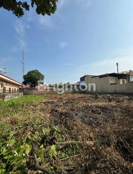 image CEMARA LUXE 2 1/2 TINGKAT (2)