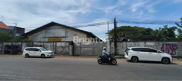 image DISEWAKAN GUDANG SIWALANKERTO FRONTAGE STRATEGIS SELANGKAH RAYA A YANI  (1)