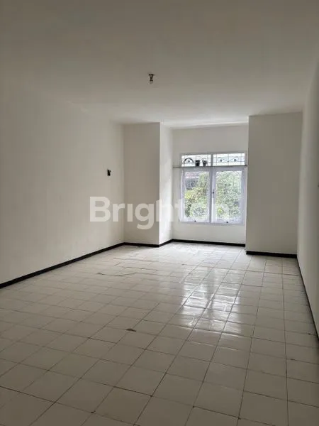 image RUKO STRATEGIS 2 LANTAI DI BENDUNGAN SUTAMI, AREA KOMERSIAL MALANG (7)