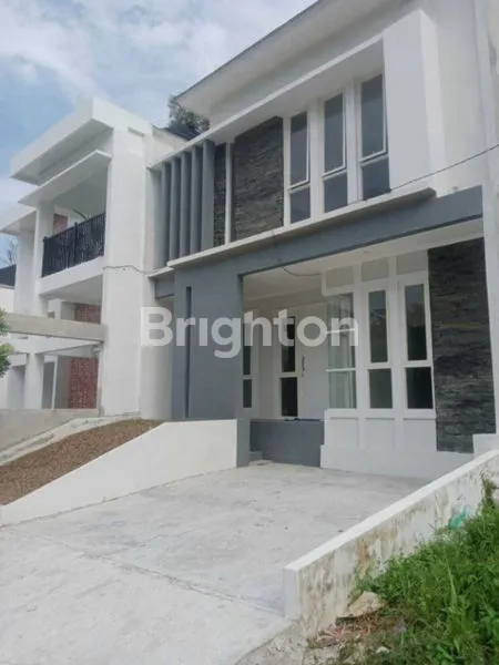 image DIJUAL RUMAH MEWAH SIAP HUNI (2)