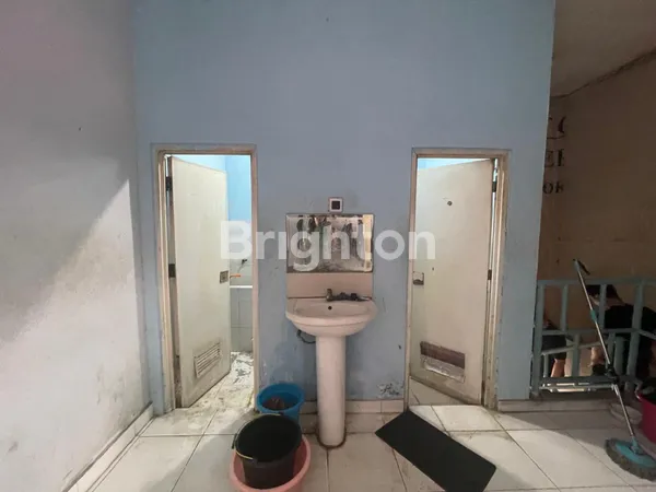 image TURUN HARGA RUKO RAYA MANUKAN TAMA NOL JALAN KEMBAR KONDISI SANGAT BAGUS LOKASI STRATEGIS (5)