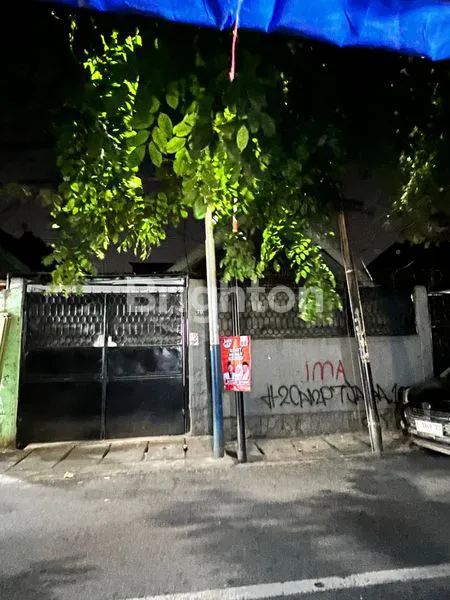 DI JUAL RUMAH 2 LANTAI DI MANGGA BESAR