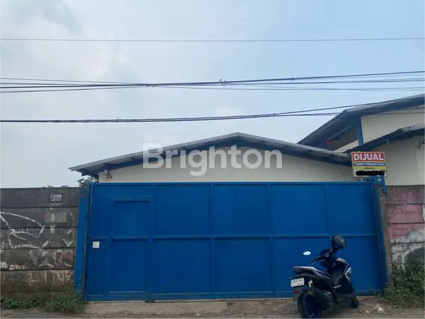 STRATEGIS DAN MENGUNTUNGKAN