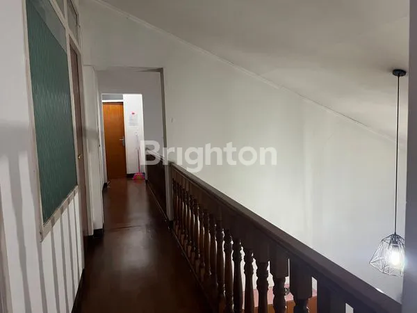 image RUMAH MEWAH 2 LANTAI DI KAWASAN STRATEGIS CICENDO – PAMOYANAN, BANDUNG (8)