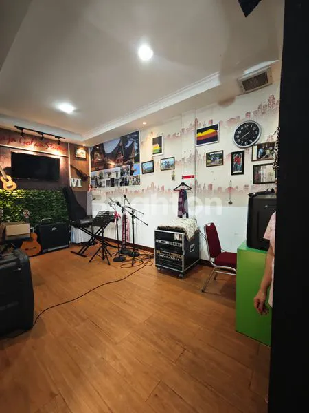 image RUMAH BAGUS BAMBU KUNING CENGKARENG (7)