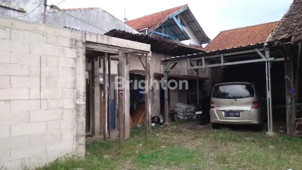 image RUMAH COCOK UNTUK RUKO DAERAH JL POJOK CIMAHI  (2)
