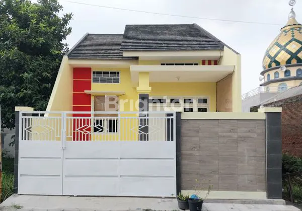 RUMAH DI TAMBAK OSO WARU