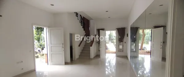 image RUMAH SEMI FURNISH PONDOK HIJAU GOLF GADING SERPONG TANGERANG (2)