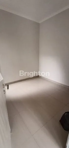 image DIJUAL RUMAH CANTIK DI CITRALAND CIBUBUR (7)