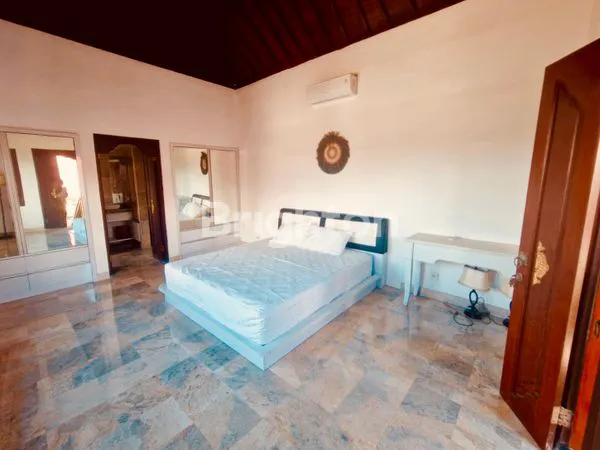 image VILLA SIAP HUNI DI DAERAH NUSA DUA , UNGASAN BALI DEKAT PANTAI MELASTI DAN PANDAWA (7)
