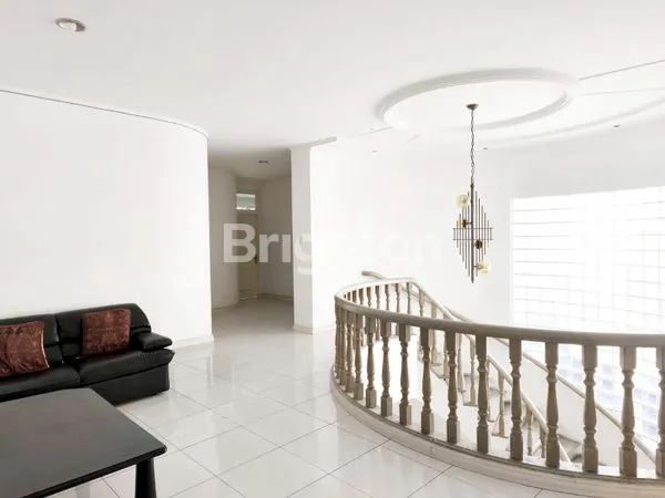 image RUMAH LUAS JALAN BESAR IMAM BONJOL - IR. H JUANDA - SUDIRMAN (5)