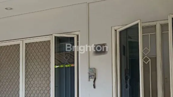 image RUMAH NIRWANA EKSEKUTIF LEBAR 7 ROW JALAN 3 MOBIL  (2)