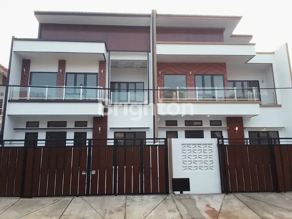 image RUMAH SUPER STRATEGIS BSD 1 MENIT KE MANA-MANA! SPEK SULTAN, HARGA MASIH WAJAR! (1)